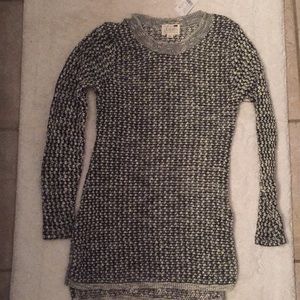 Black/white/grey sweater